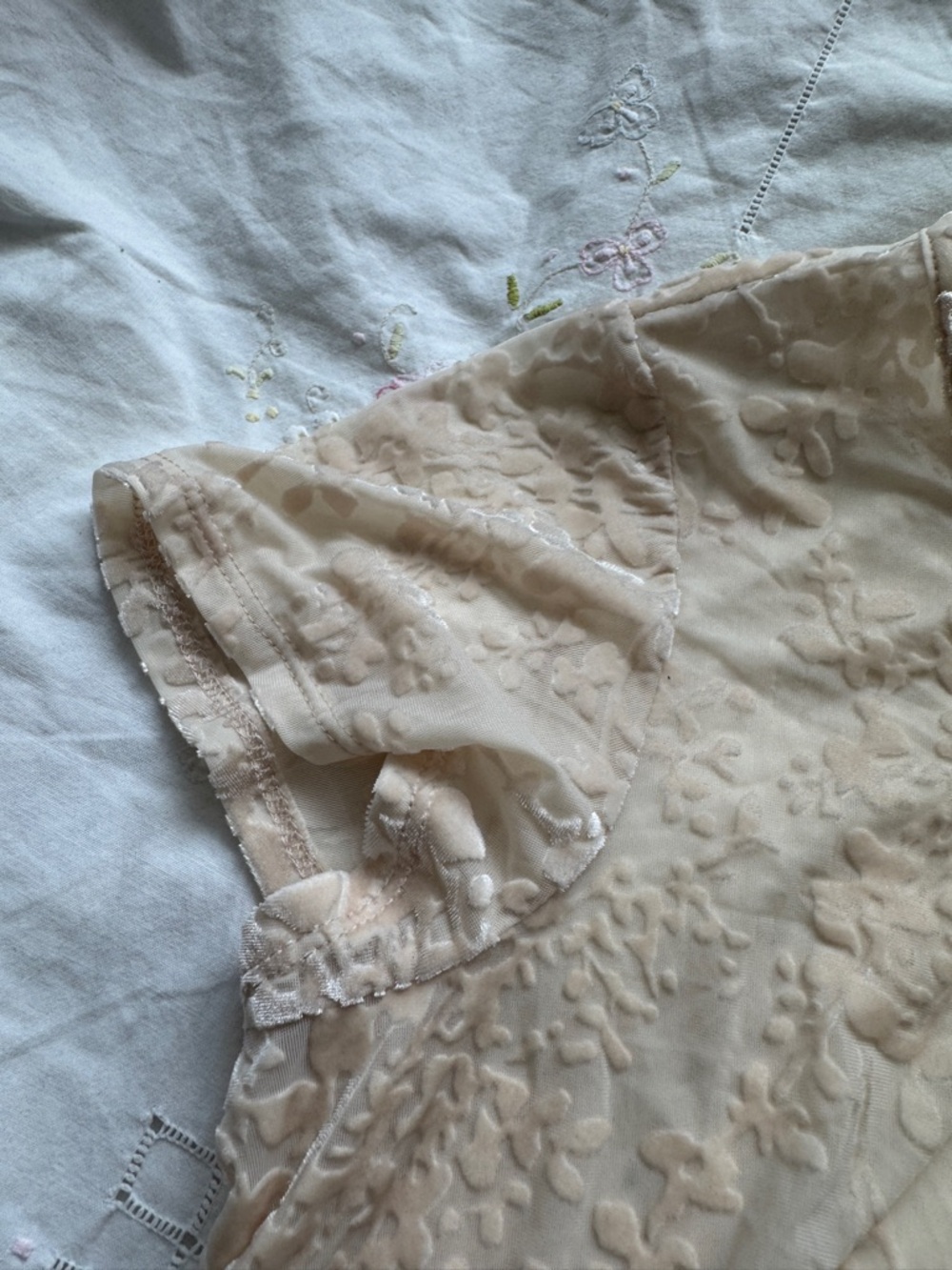 Light Cream Burnout Velvet Short-Sleeve Blouse with Keyhole - Picture 2 of 4